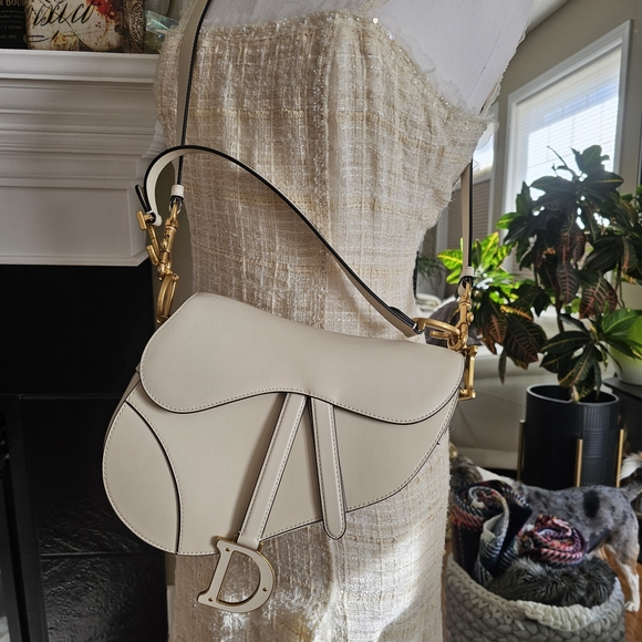 Dior Cream Saddle Shoulder Bag with Gold 'D' Charm - Picture 5 of 5
